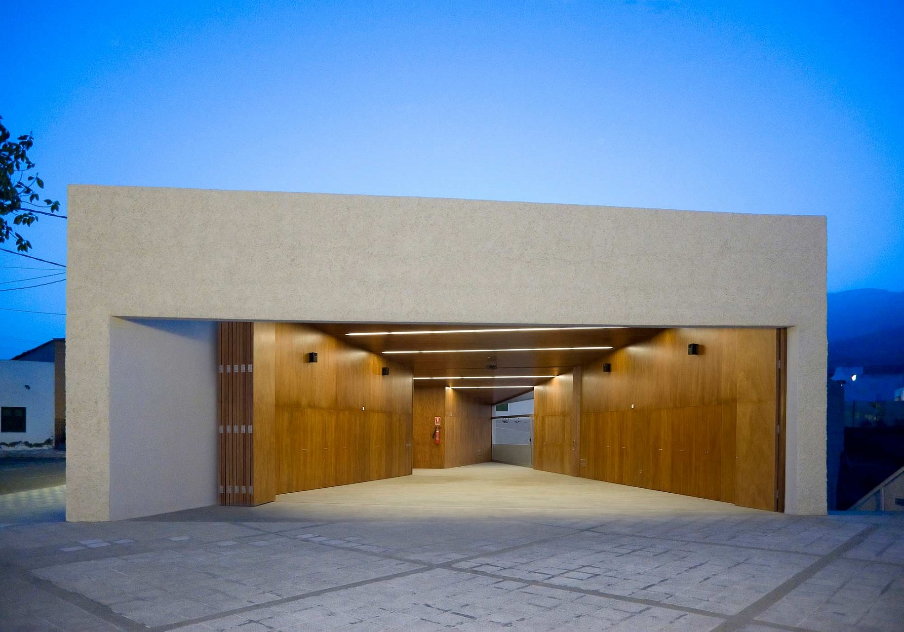 GPY Arquitectos - La Cisnera Community Centre Arico